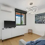 Cassis, Superbe Appartement Avec Terrasse